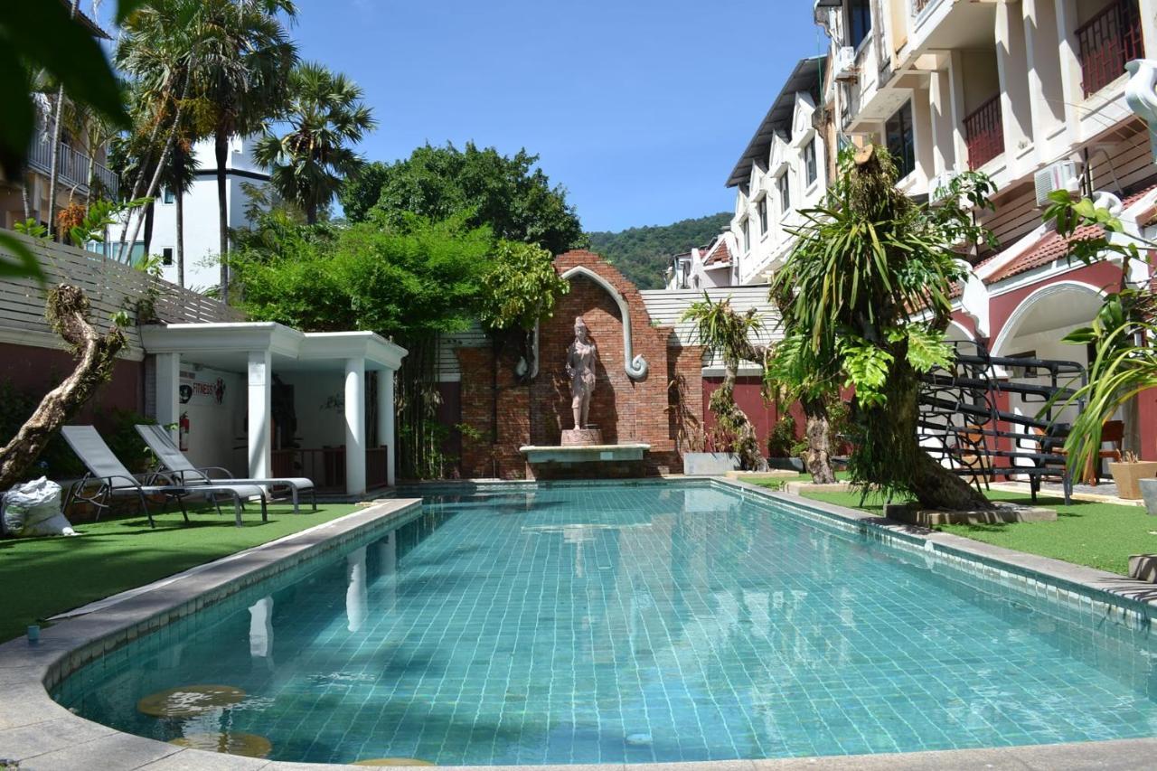 The Top Patong Resort Bagian luar foto