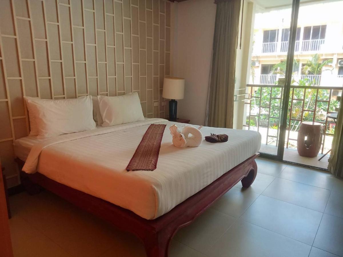 The Top Patong Resort Bagian luar foto